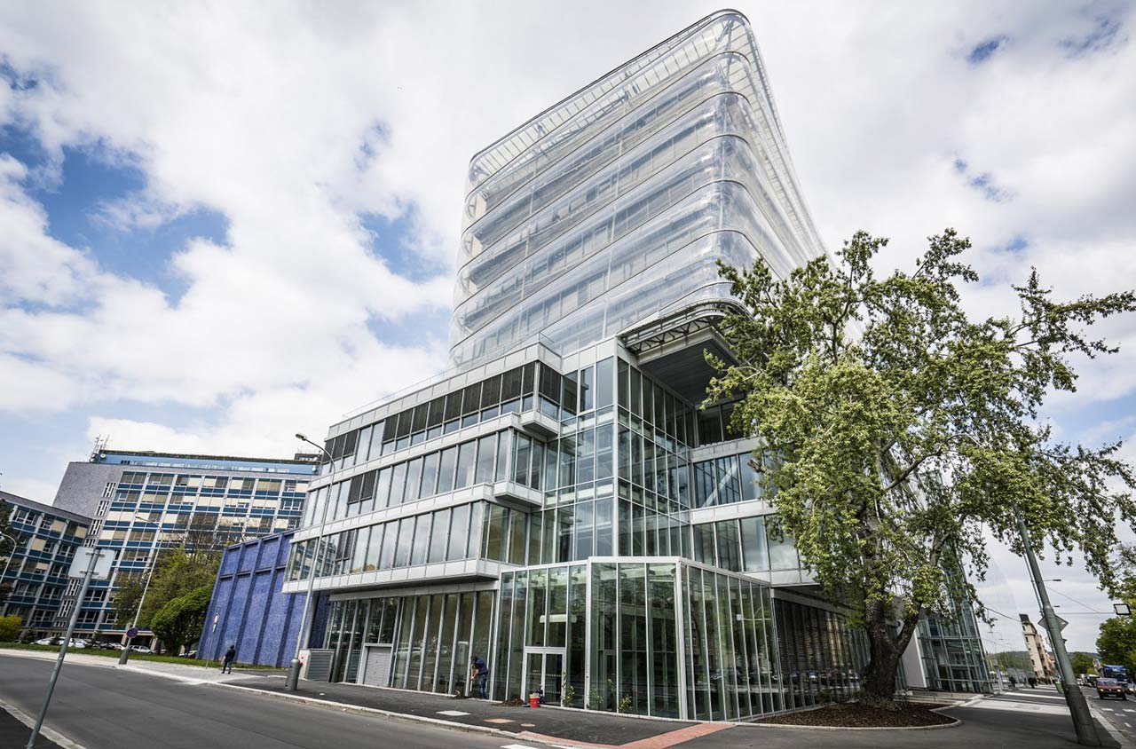 Obsah obrázku venku, mrak, obloha, strom
Obsah generovaný pomocí AI může být nesprávný.